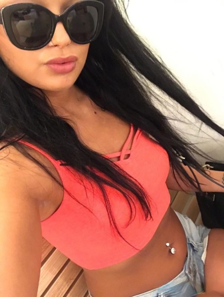 Pendik Çevresinde Genç ve Dinamik Üniversiteli Escort Ayla